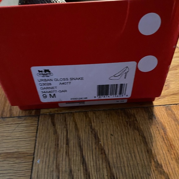 Coach burgundy snakeskin heels, size 9, unworn - Picture 2 of 6